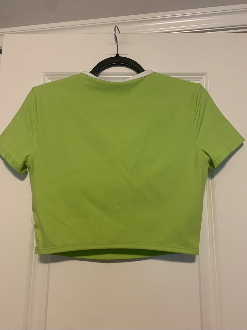 lululemon athletica Tight Fit Shelf Bra Tee- Sour Grape/White Sz M B/C, Like New - Picture 4 of 4